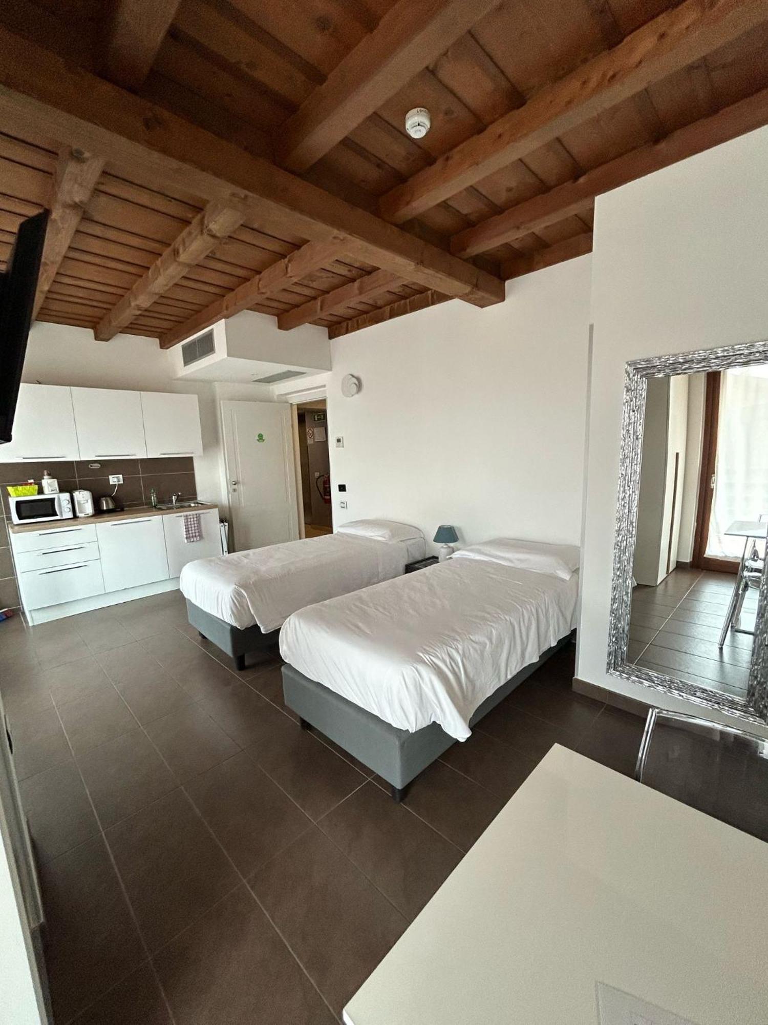 Bes Residence Bergamo Polaresco Eksteriør bilde
